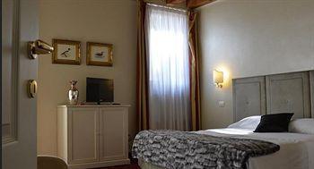 Franciscus Hotel Verona Exterior photo